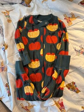 Hanna Andersson onesie 6/12